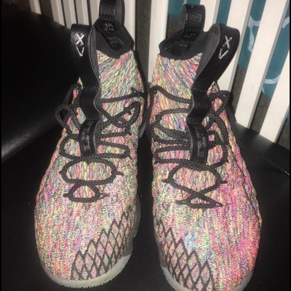 Lebron 15 “multicolour” Size 10 - Picture 3 of 6